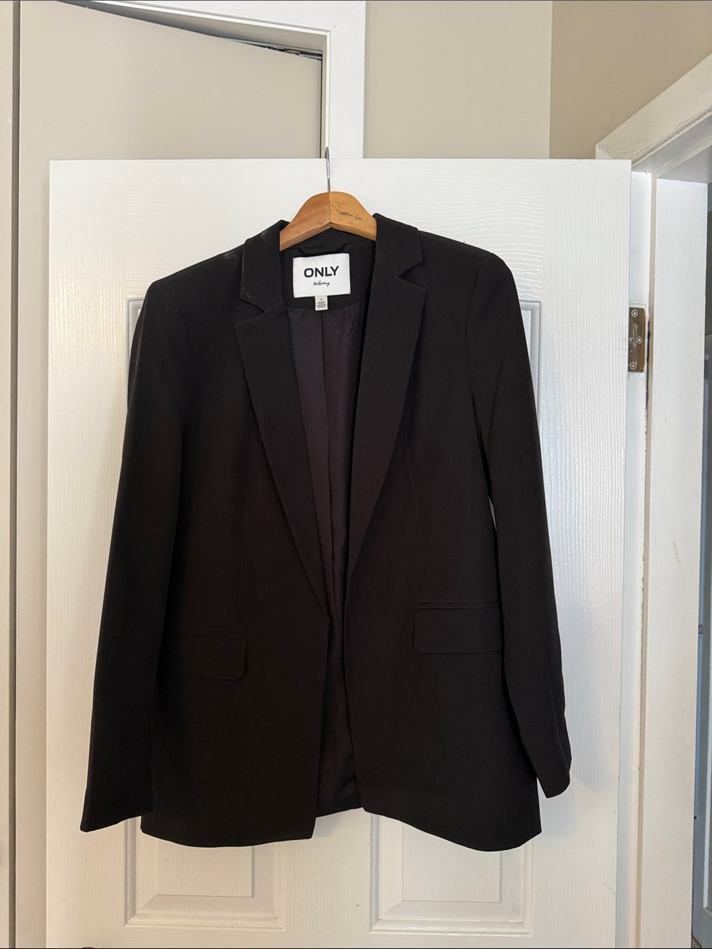 ONLY Black Women's Single-Breasted Tailored Blazer